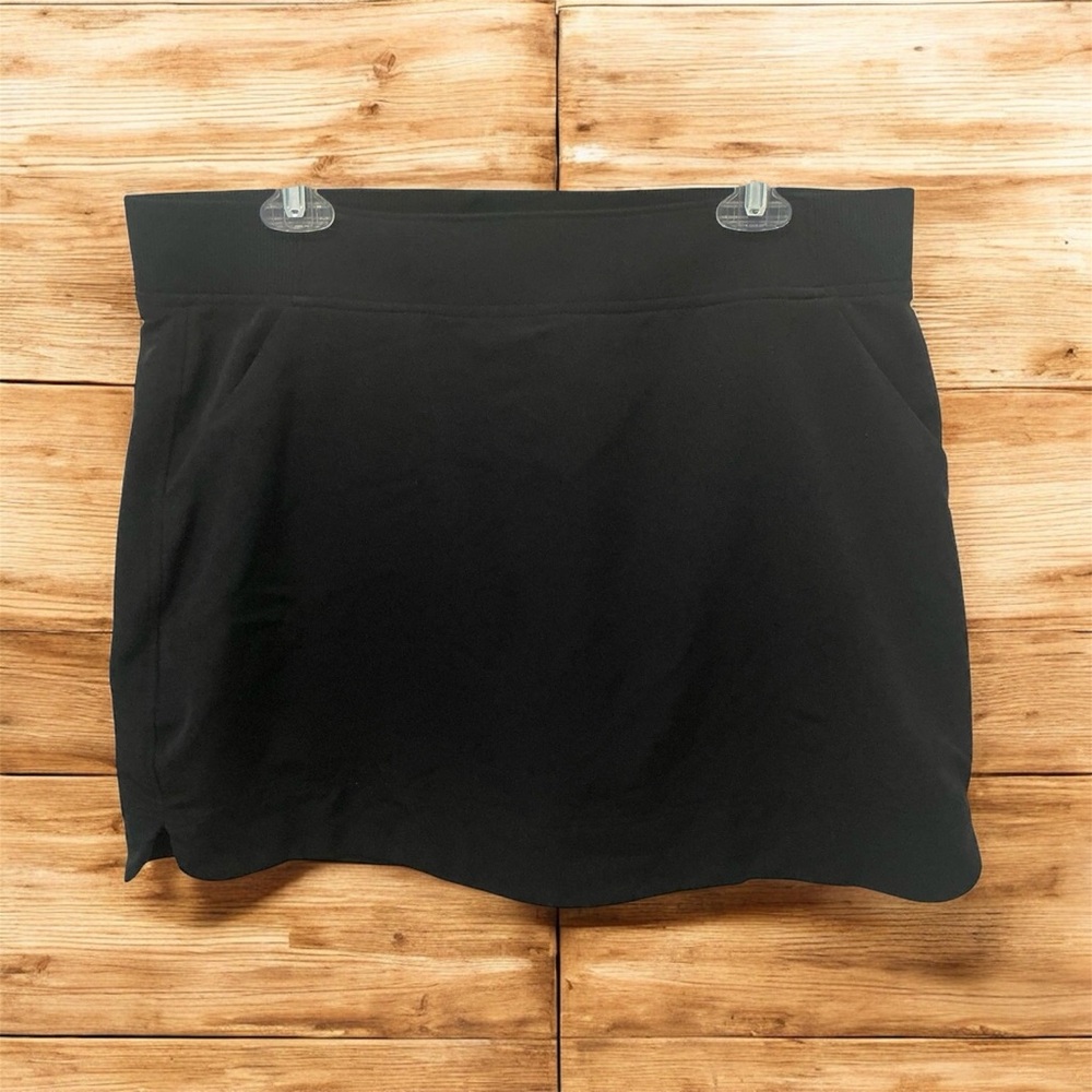 32 COOL SKORT SIZE LARGE